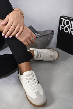 Low Top Lace-Up Trainers