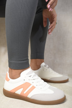 Low Top Lace-Up Trainers