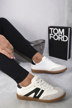 Low Top Lace-Up Trainers